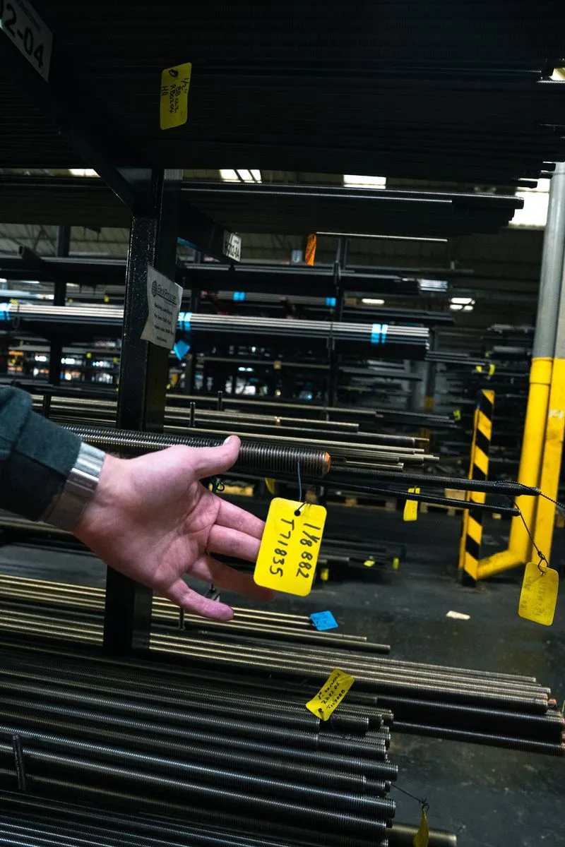 Picture of someone holding a tag